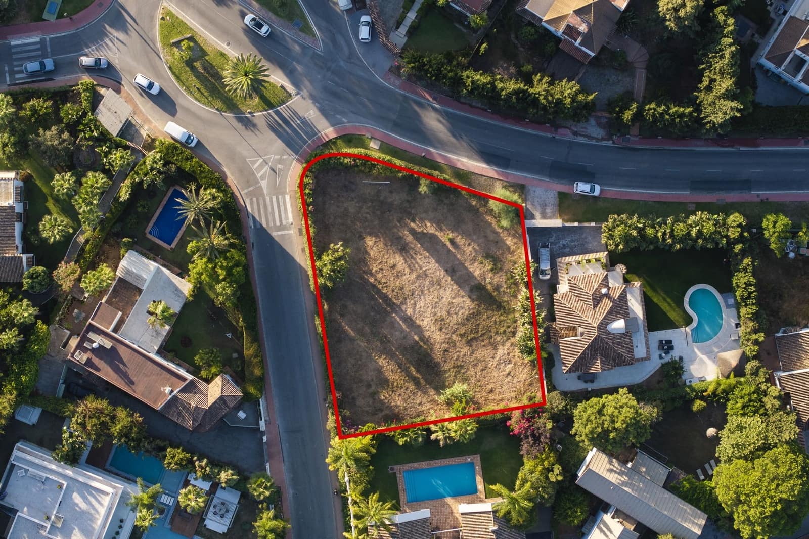 Building Plot for sale in Nueva Andalucia - € 1,300,000 (Ref: 9236084)