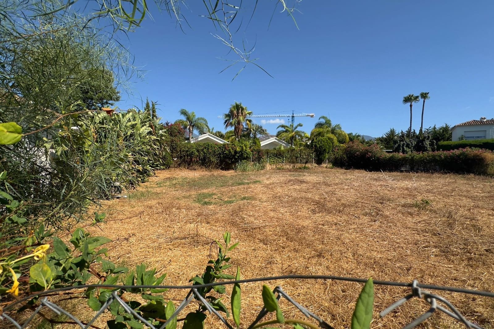 Building Plot for sale in Nueva Andalucia - € 1,300,000 (Ref: 9236084)