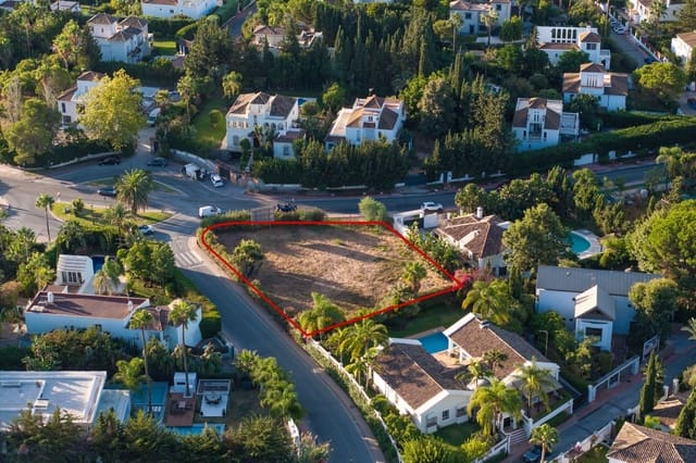 Działka budowlana na sprzedaż w Los Naranjos, Marbella - 1 300 000 € (Ref: 9236084)