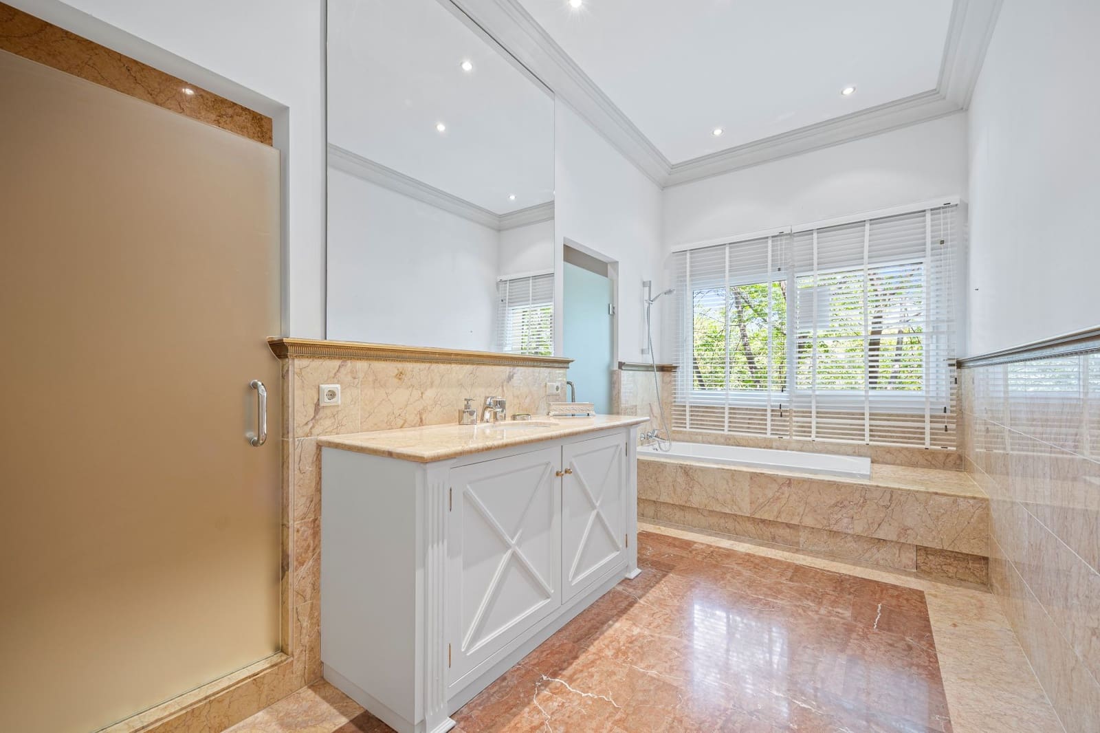 9 bedroom Villa for sale in Marbella with pool garage - € 7,900,000 (Ref: 9312416)