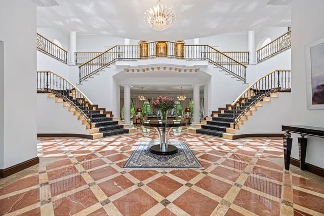 9 bedroom Villa for sale in Sierra Blanca, Marbella with pool garage - € 7,900,000 (Ref: 9312416)