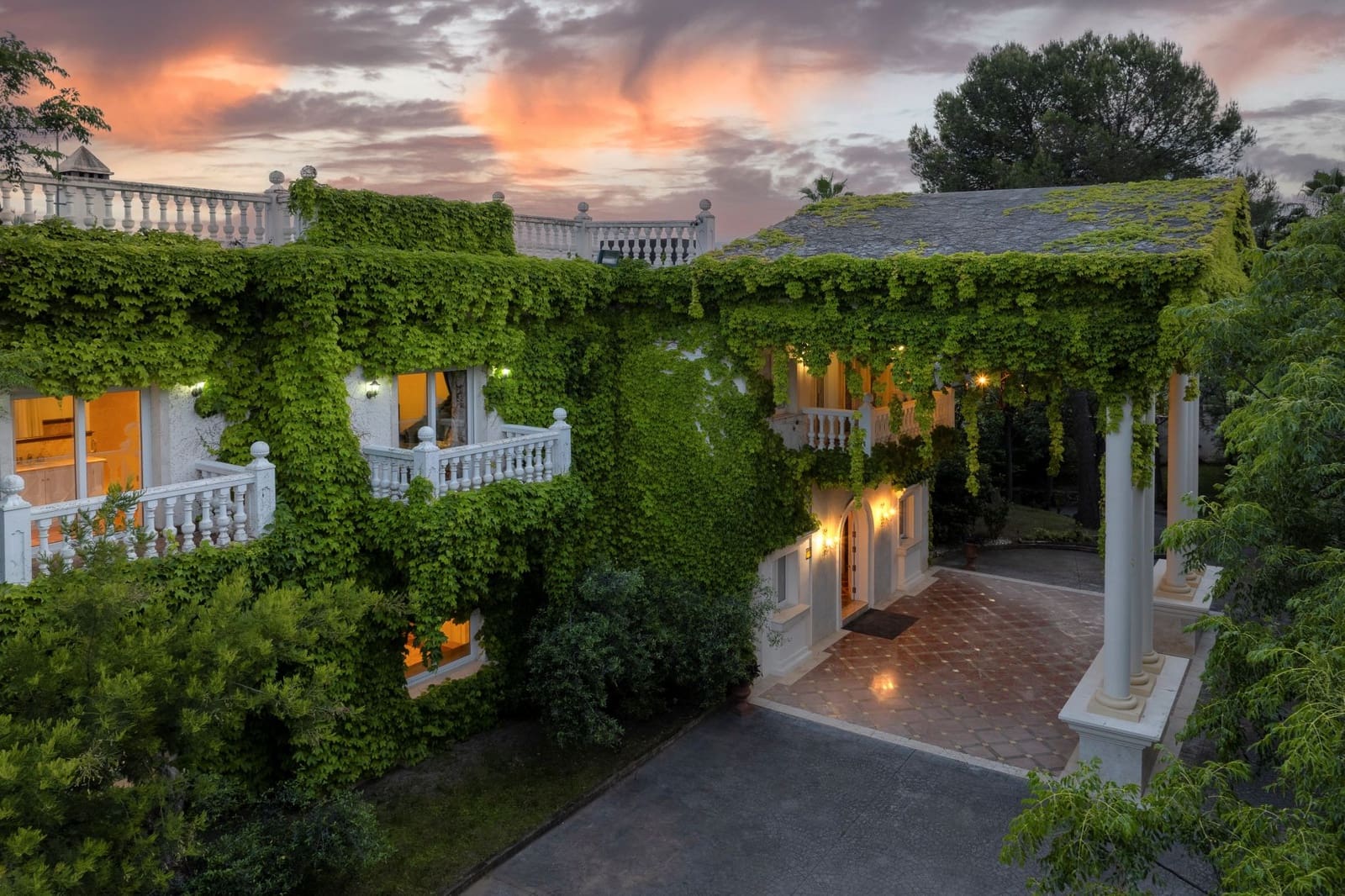 9 bedroom Villa for sale in Marbella with pool garage - € 7,900,000 (Ref: 9312416)