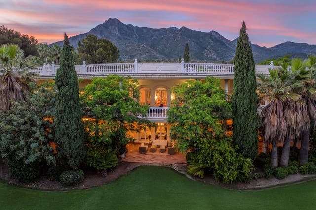 9 bedroom Villa for sale in Sierra Blanca, Marbella with pool garage - € 7,900,000 (Ref: 9312416)