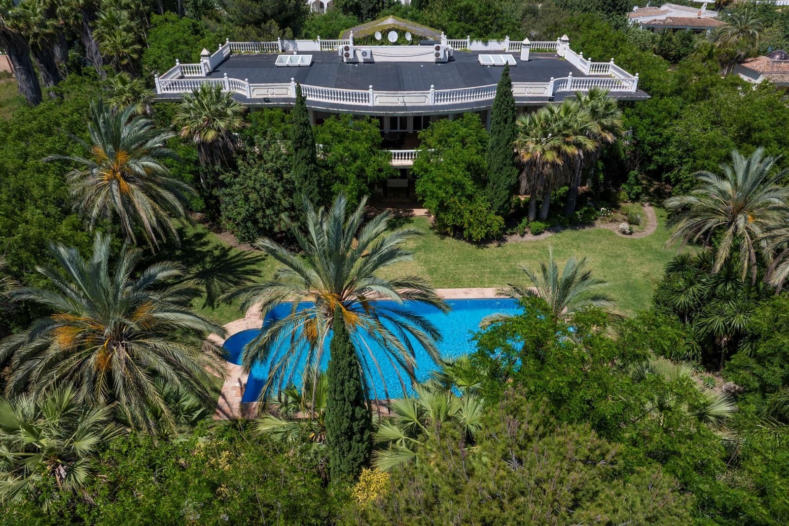 9 bedroom Villa for sale in Marbella with pool garage - € 7,900,000 (Ref: 9312416)