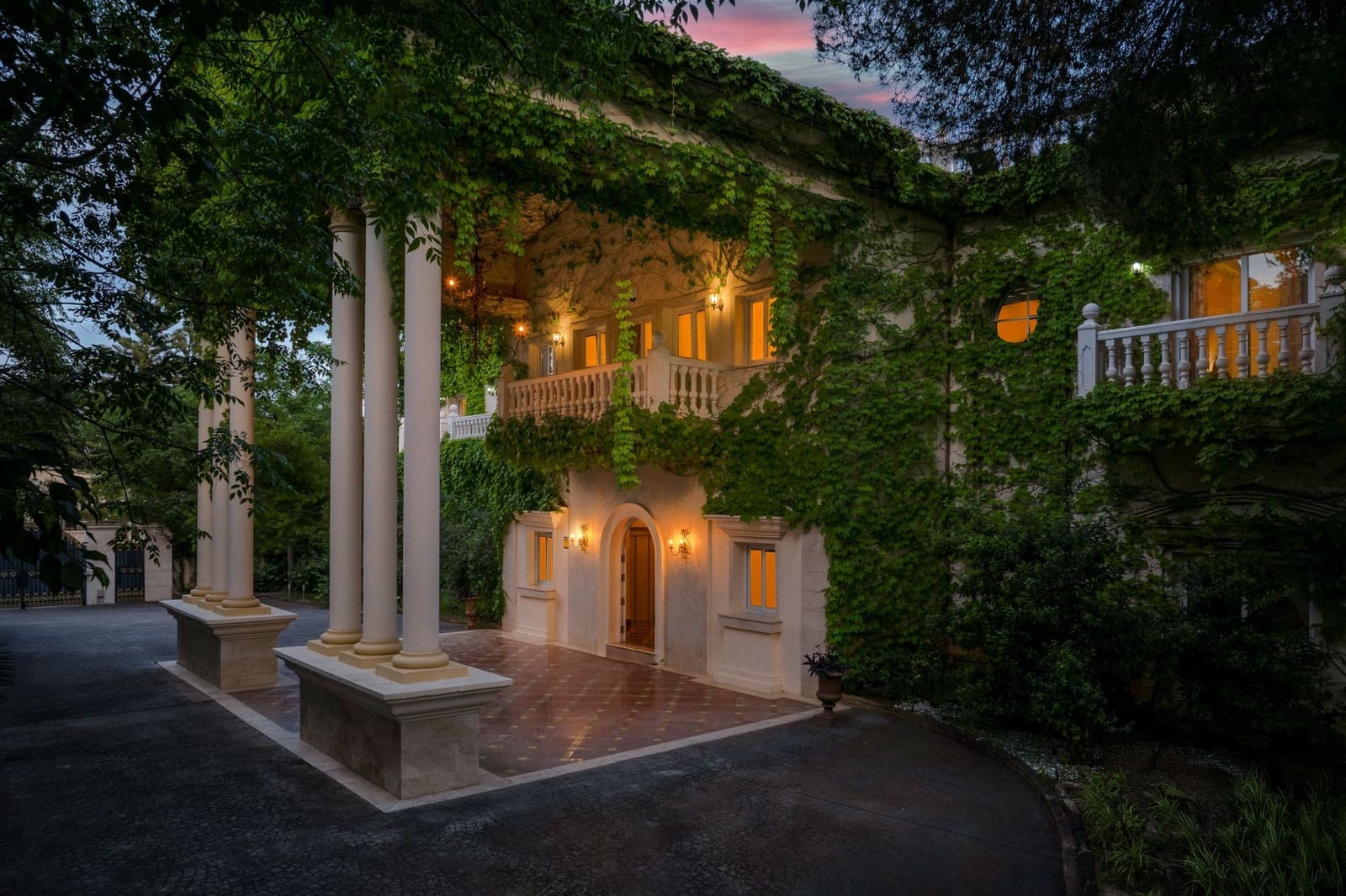 9 bedroom Villa for sale in Marbella with pool garage - € 7,900,000 (Ref: 9312416)