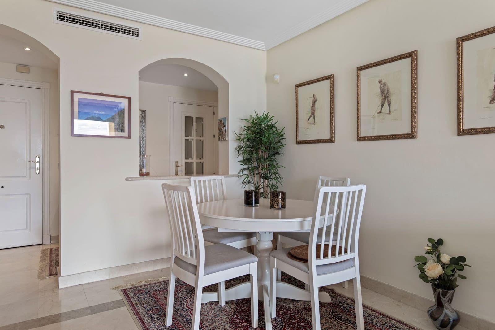 3 bedroom Apartment for sale in Los Arqueros with pool garage - € 520,000 (Ref: 9349095)