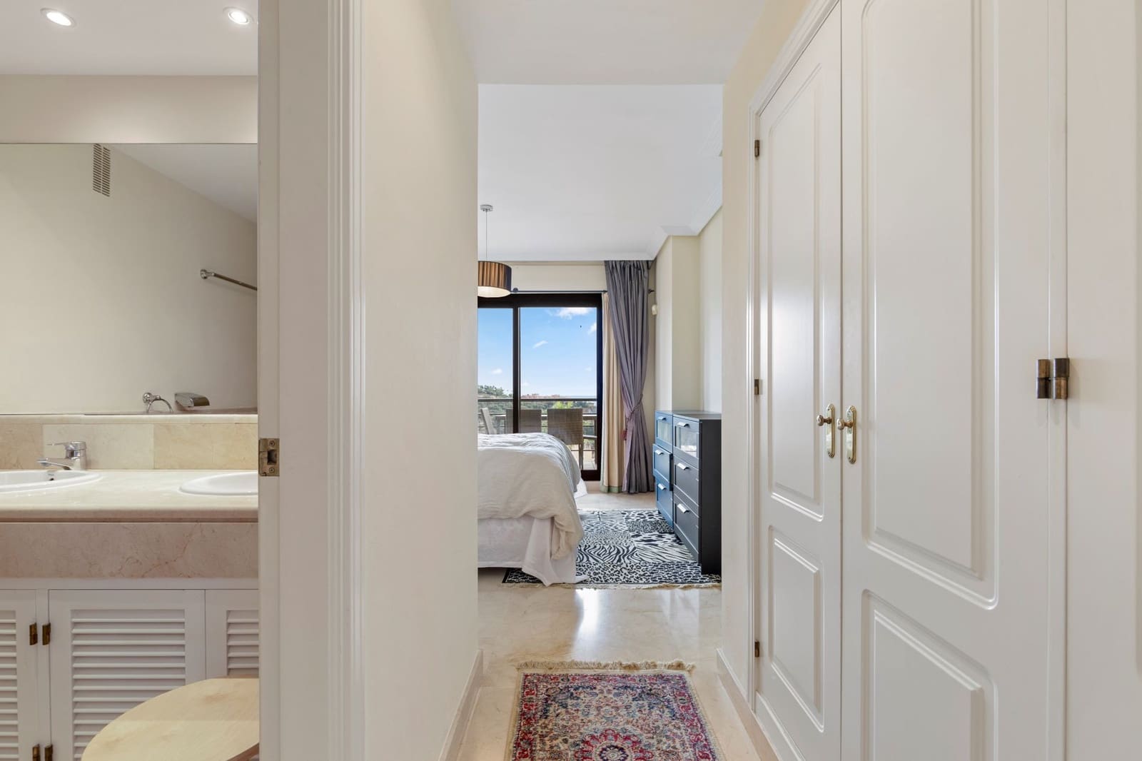 3 bedroom Apartment for sale in Los Arqueros with pool garage - € 520,000 (Ref: 9349095)