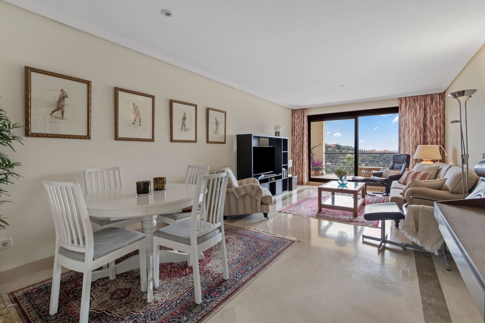 3 bedroom Apartment for sale in Los Arqueros with pool garage - € 520,000 (Ref: 9349095)