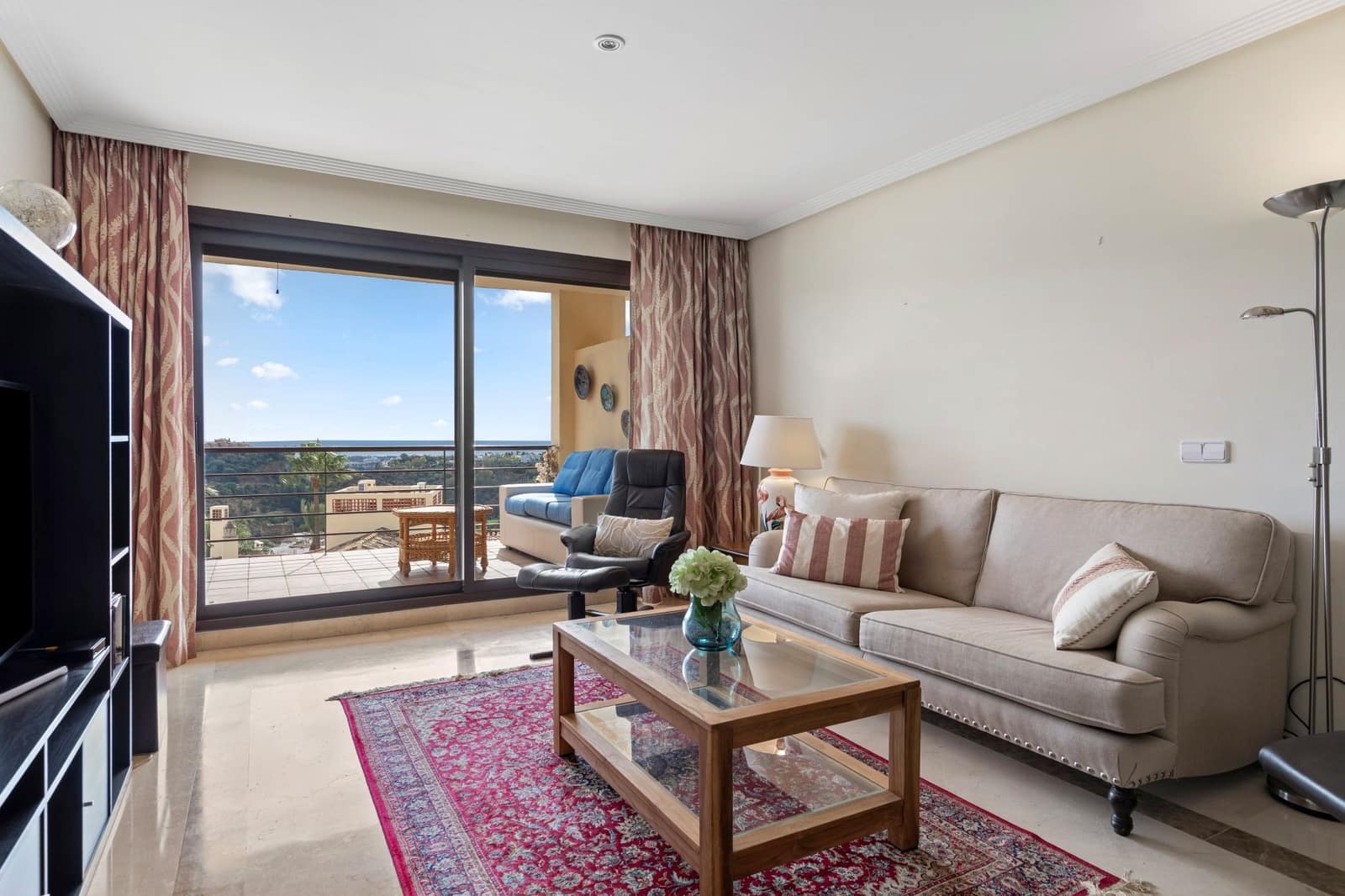 3 bedroom Apartment for sale in Los Arqueros with pool garage - € 520,000 (Ref: 9349095)