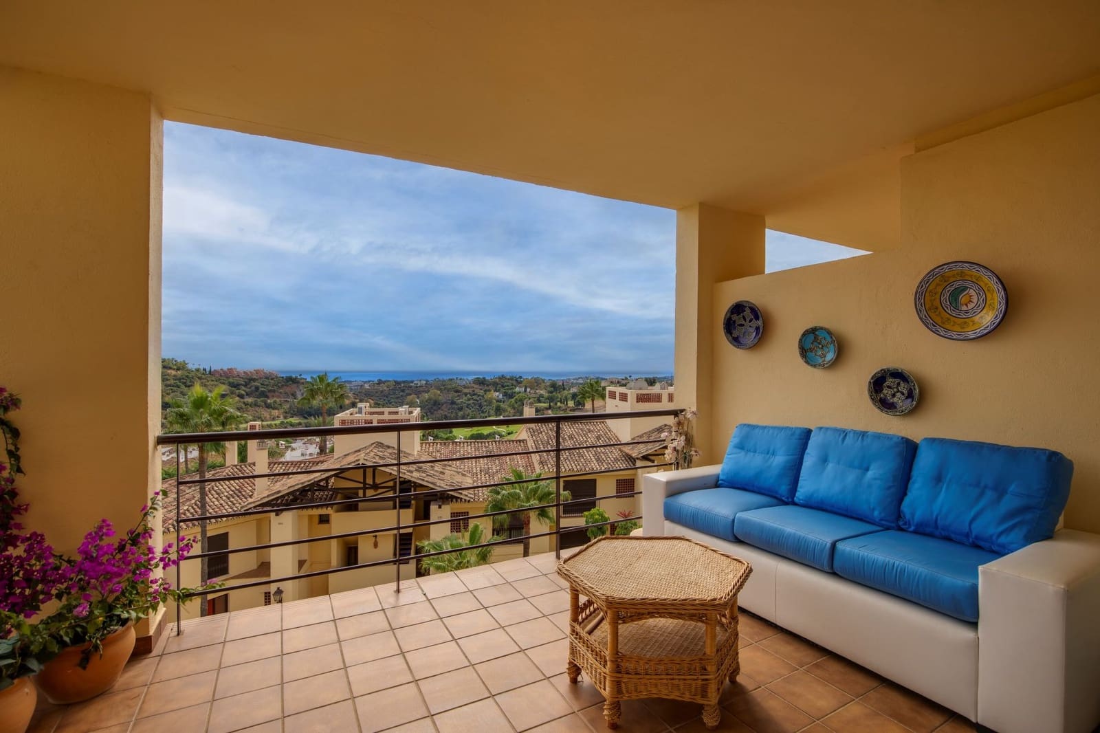 3 bedroom Apartment for sale in Los Arqueros with pool garage - € 520,000 (Ref: 9349095)