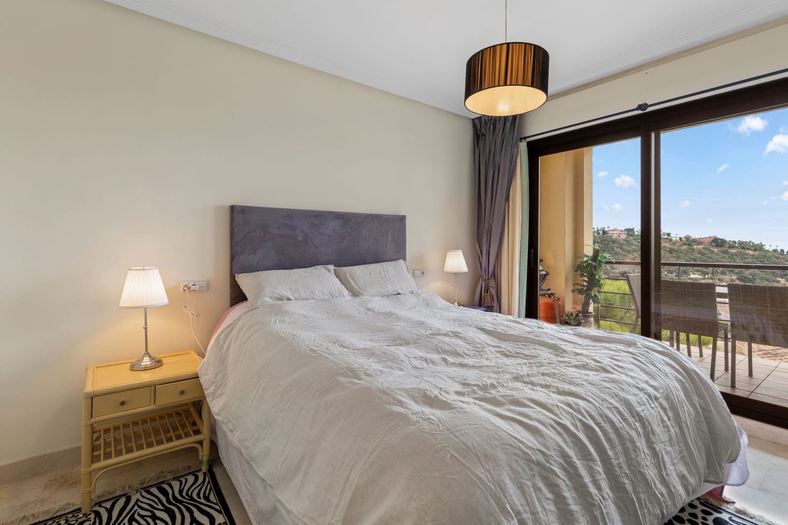 3 bedroom Apartment for sale in Los Arqueros with pool garage - € 520,000 (Ref: 9349095)