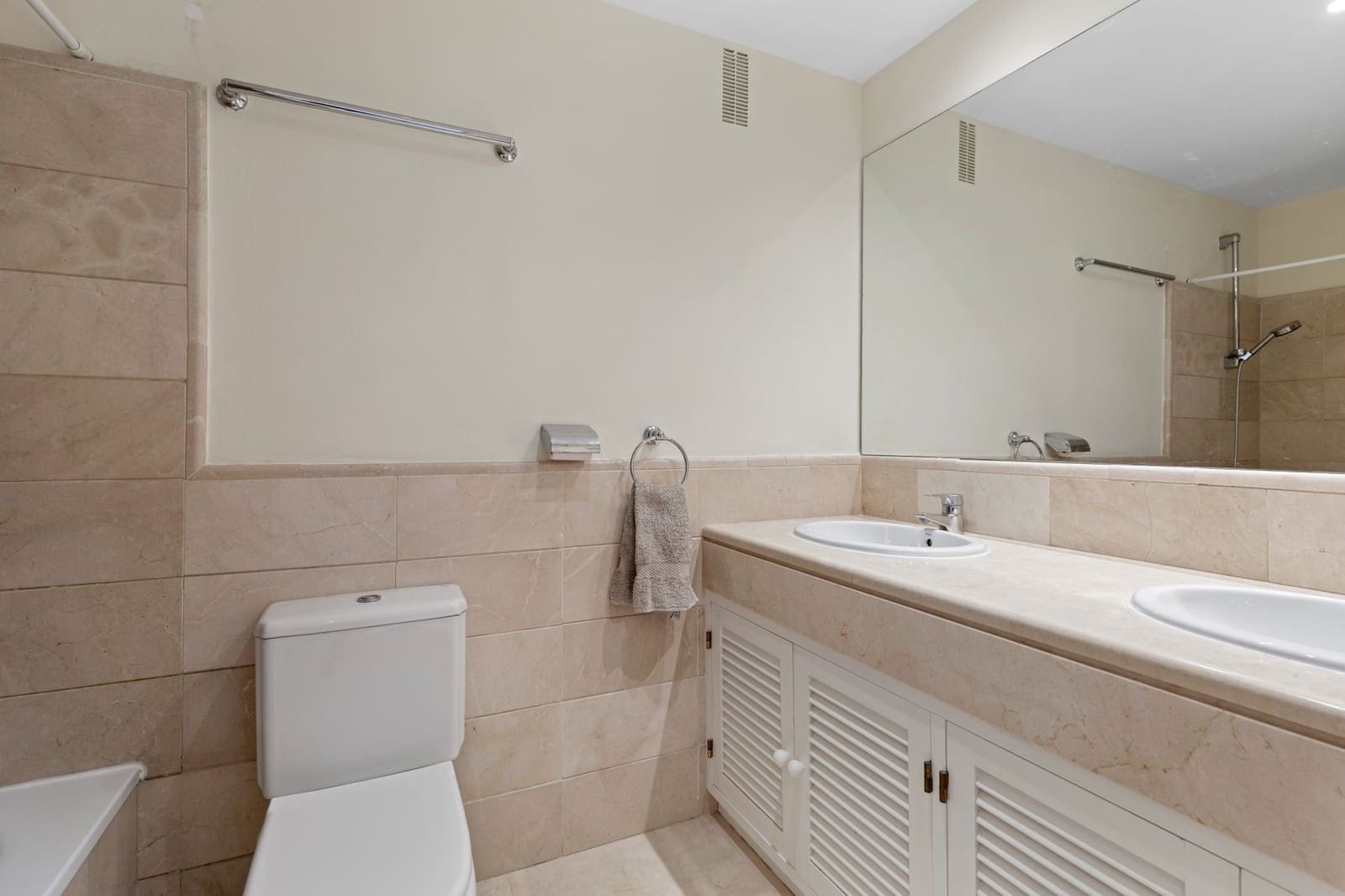 3 bedroom Apartment for sale in Los Arqueros with pool garage - € 520,000 (Ref: 9349095)