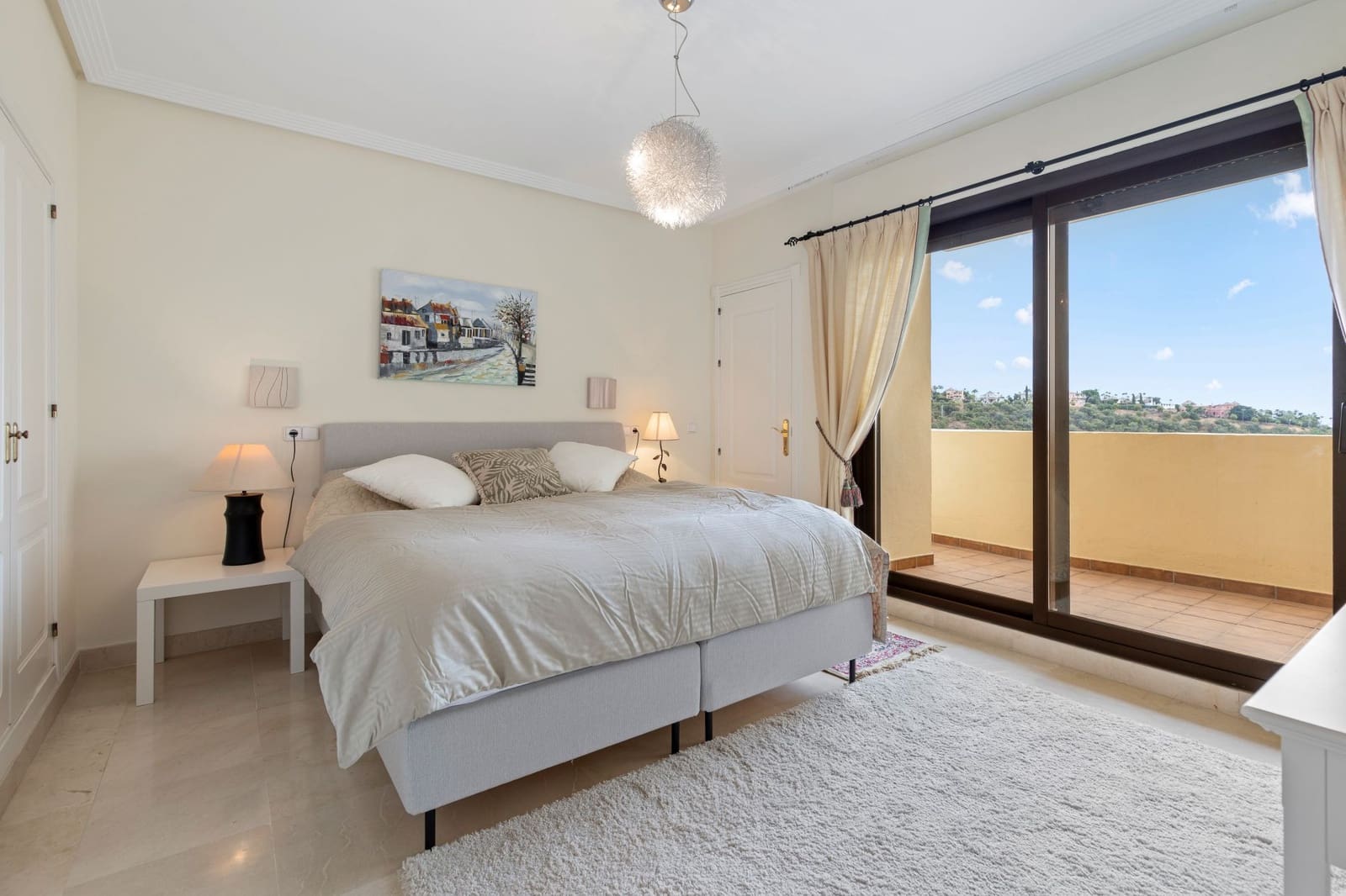 3 bedroom Apartment for sale in Los Arqueros with pool garage - € 520,000 (Ref: 9349095)