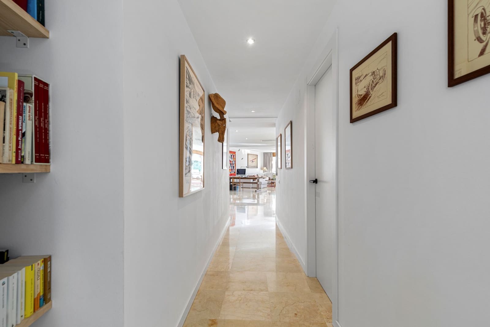 3 sypialnia Penthouse na sprzedaż w Marbella z basenem garażem - 795 000 € (Ref: 9385183)