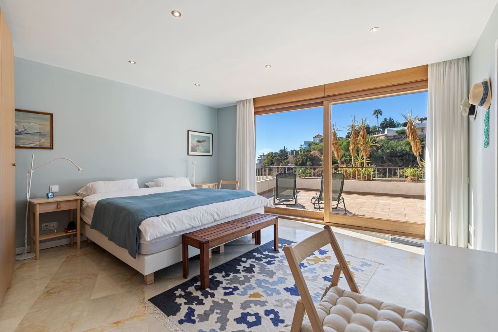 3 sypialnia Penthouse na sprzedaż w Marbella z basenem garażem - 795 000 € (Ref: 9385183)