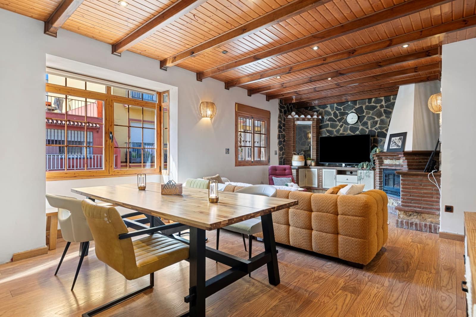 4 bedroom Townhouse for sale in Mijas Costa with garage - € 375,000 (Ref: 9413747)