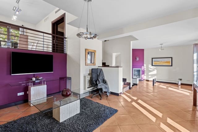 4 soverom Hus til salgs i Benahavís pueblo, Benahavís med svømmebasseng garasje - € 425 000 (Ref: 9451982)