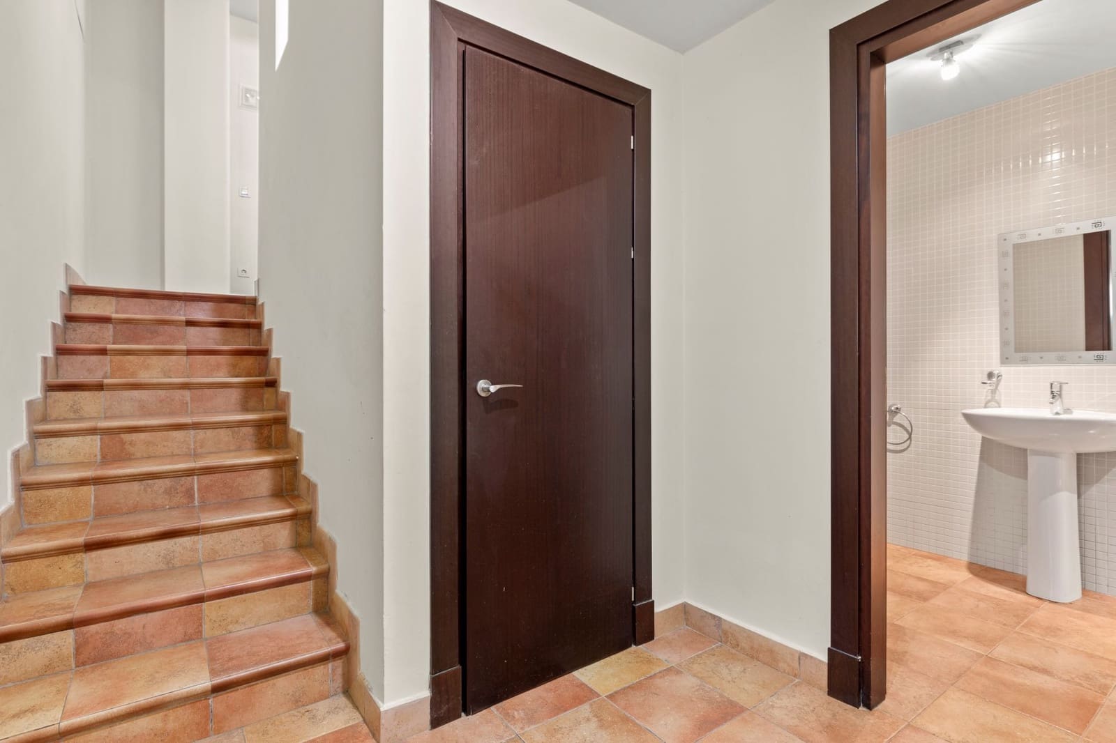 4 soverom Hus til salgs i Benahavis med svømmebasseng garasje - € 425 000 (Ref: 9451982)