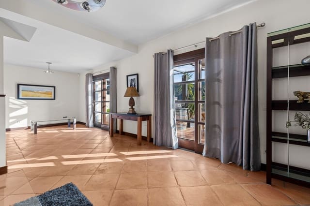 4 soverom Hus til salgs i Benahavís pueblo, Benahavís med svømmebasseng garasje - € 425 000 (Ref: 9451982)