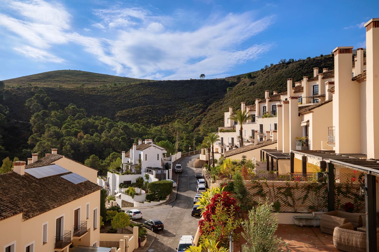 4 soverom Hus til salgs i Benahavis med svømmebasseng garasje - € 425 000 (Ref: 9451982)