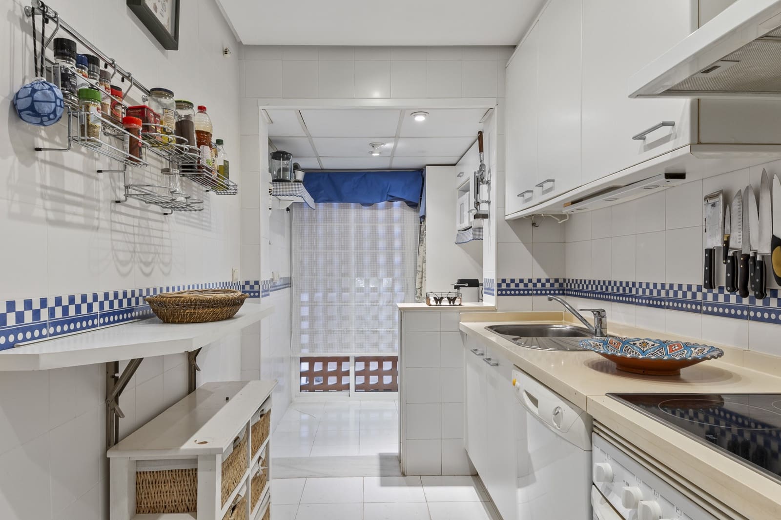 3 Zimmer Apartment zu verkaufen in Marbella mit Pool Garage - 750.000 € (Ref: 9455945)