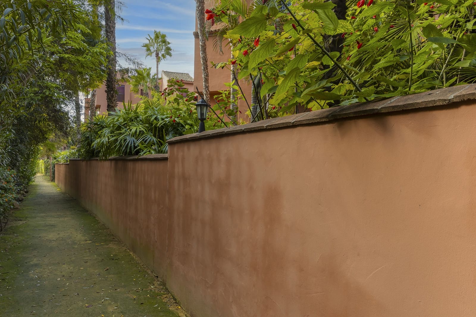 3 Zimmer Apartment zu verkaufen in Marbella mit Pool Garage - 750.000 € (Ref: 9455945)