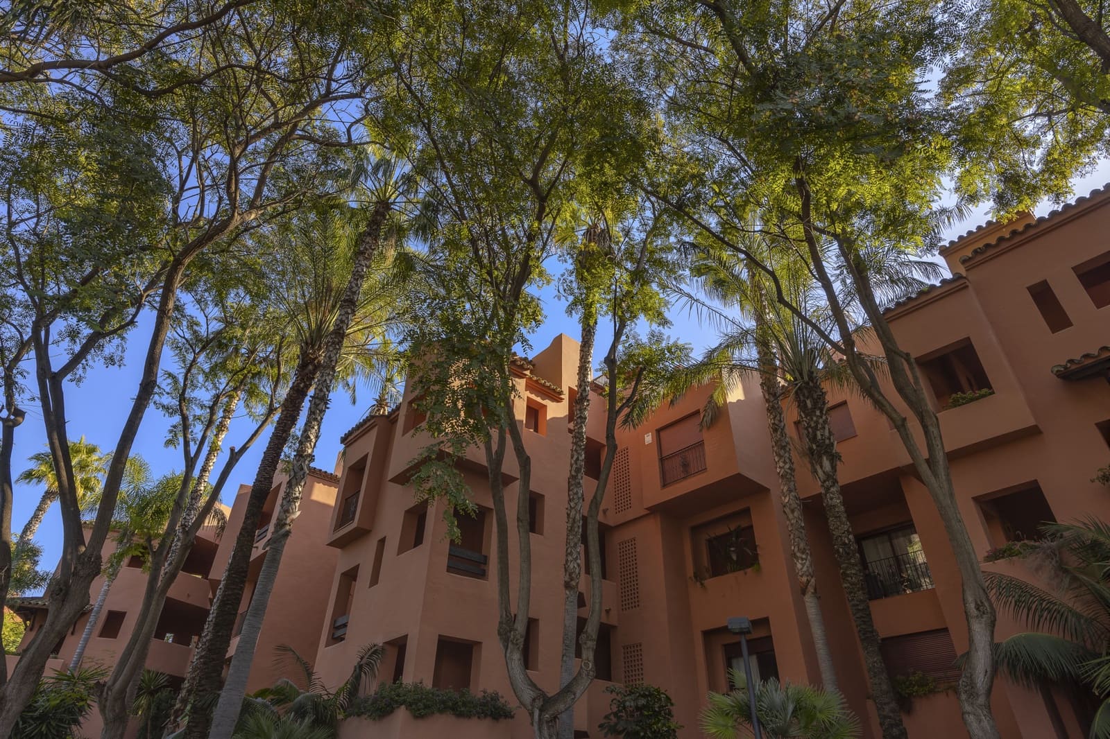 3 Zimmer Apartment zu verkaufen in Marbella mit Pool Garage - 750.000 € (Ref: 9455945)