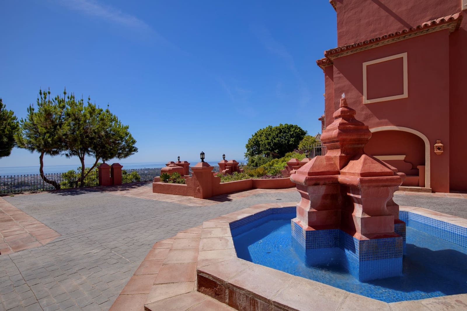 2 bedroom Apartment for sale in Monte Halcones with pool garage - € 595,000 (Ref: 9465569)