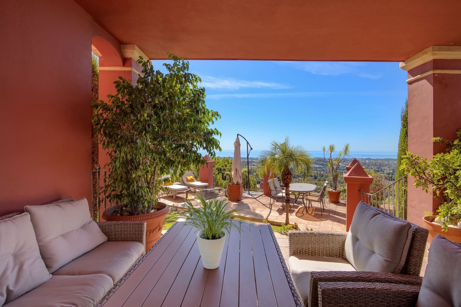 2 bedroom Apartment for sale in Monte Halcones with pool garage - € 595,000 (Ref: 9465569)