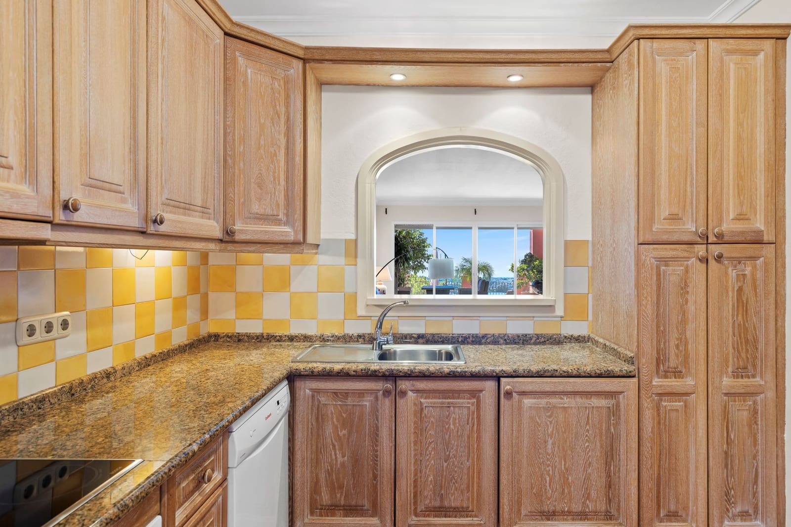 2 bedroom Apartment for sale in Monte Halcones with pool garage - € 595,000 (Ref: 9465569)