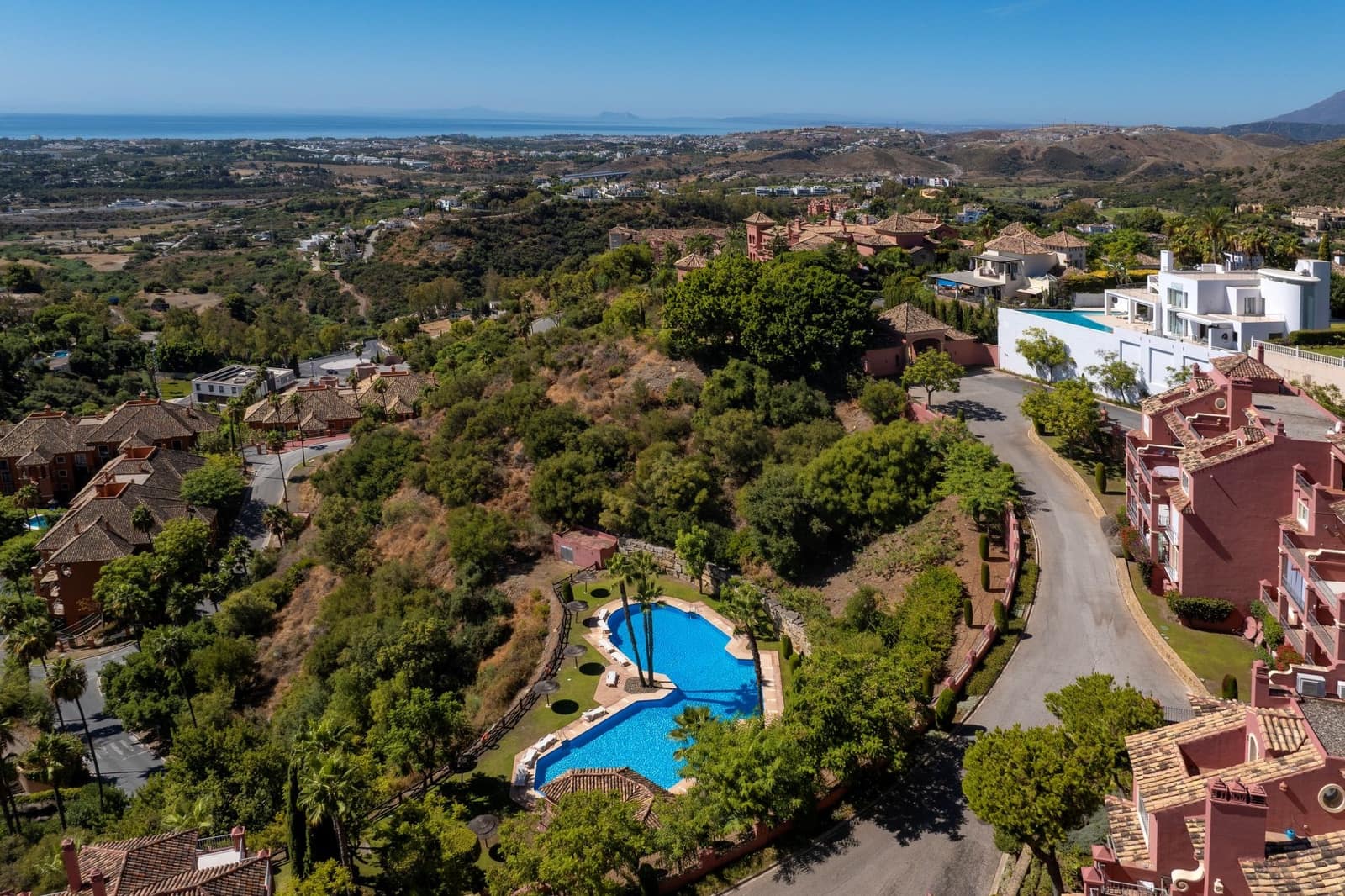 2 bedroom Apartment for sale in Monte Halcones with pool garage - € 595,000 (Ref: 9465569)