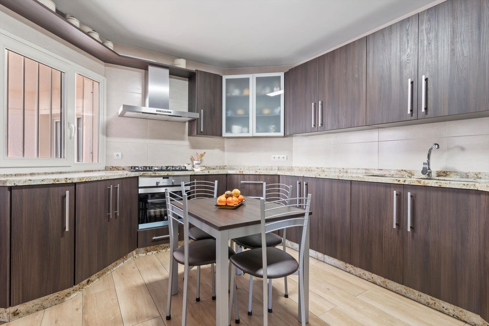 3 bedroom Penthouse for sale in San Pedro de Alcantara with pool garage - € 930,000 (Ref: 9533124)