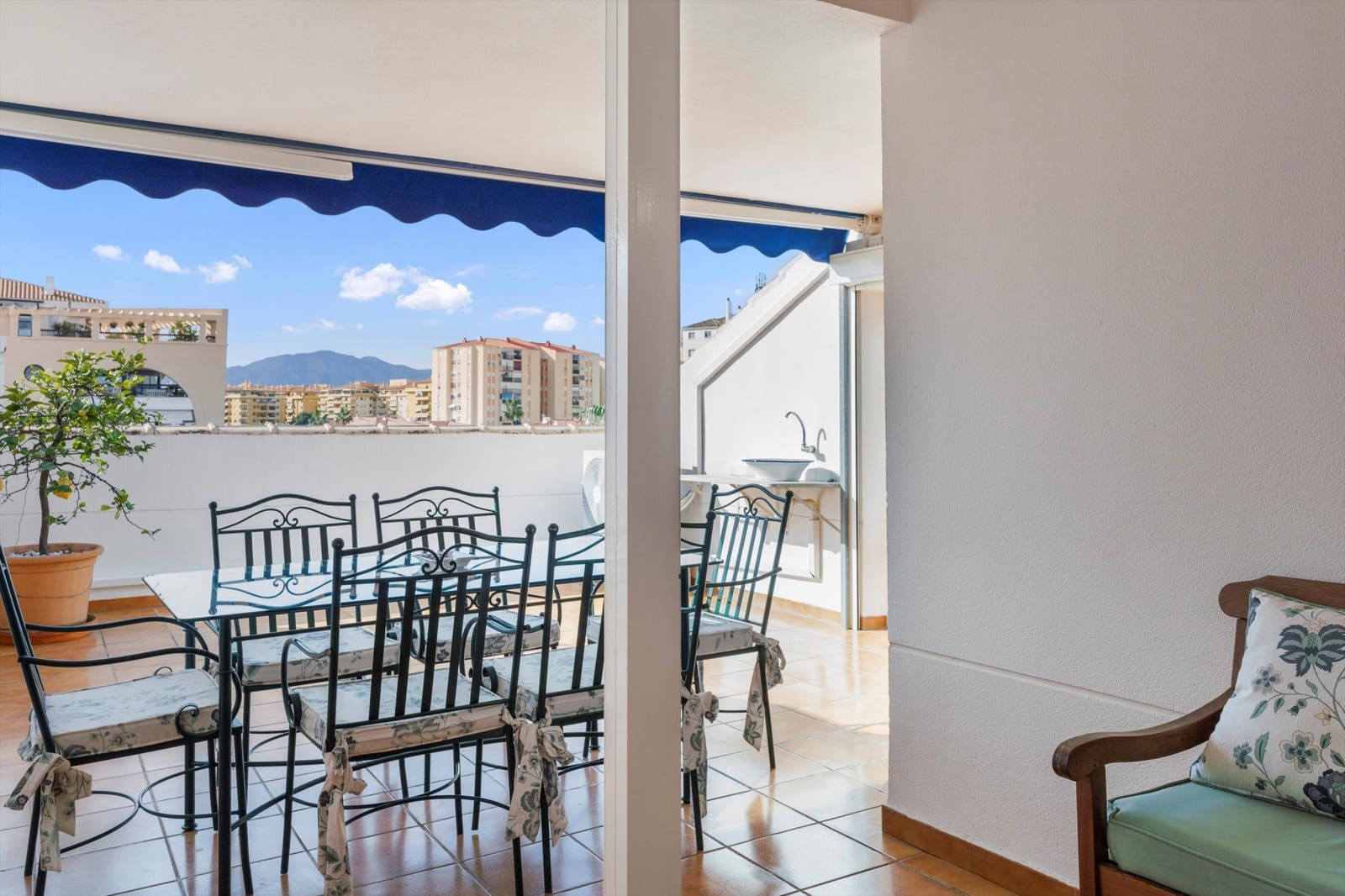 3 bedroom Penthouse for sale in San Pedro de Alcantara with pool garage - € 930,000 (Ref: 9533124)