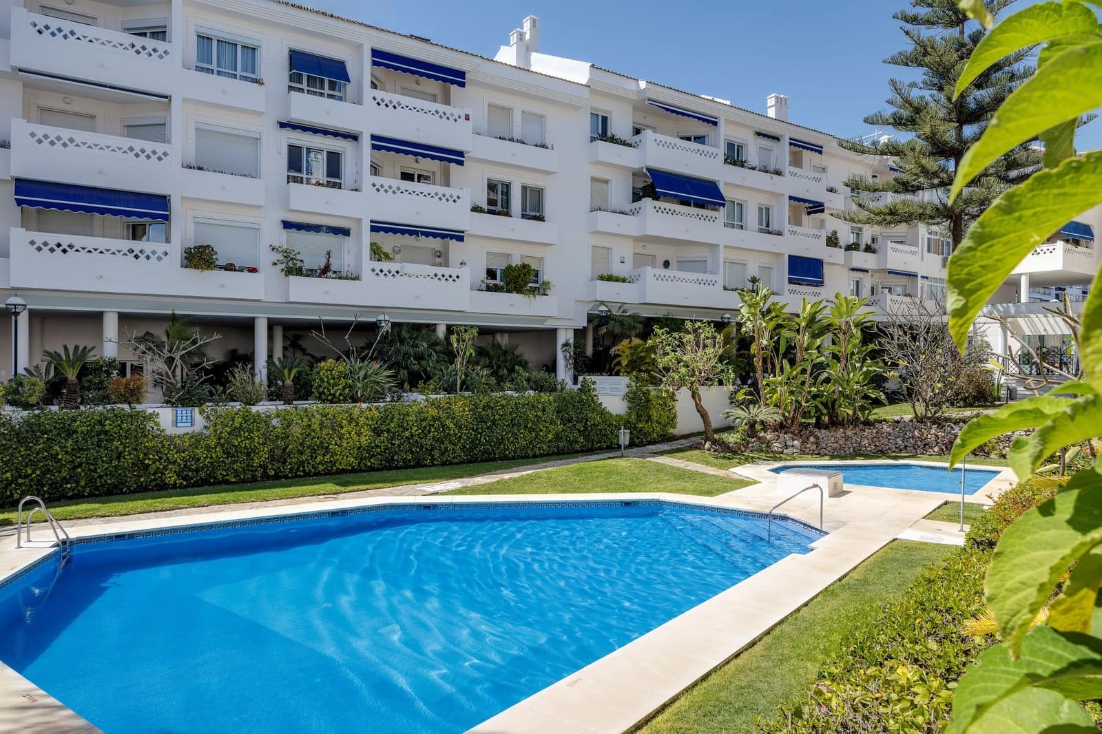 3 sovrum Takvåning till salu i San Pedro de Alcantara med pool garage - 895 000 € (Ref: 9533124)