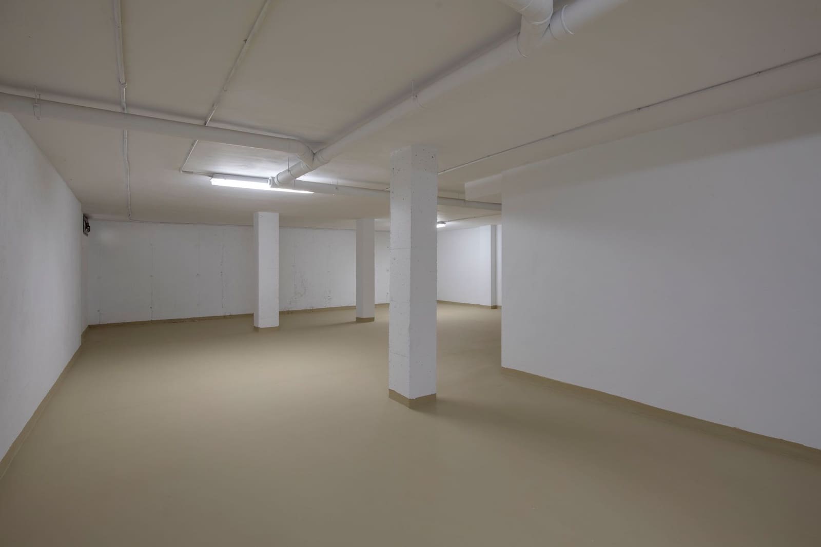 4 quarto Casa em Banda para venda em Benahavis com piscina garagem - 1 050 000 € (Ref: 9568172)