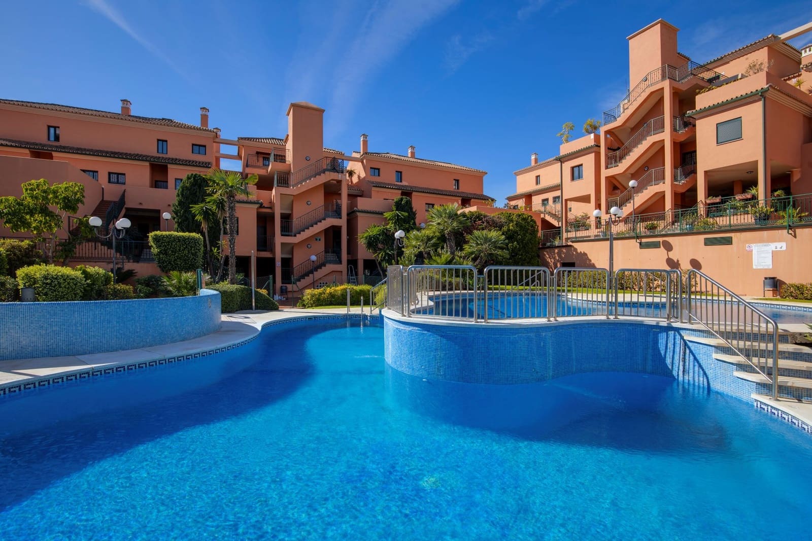 2 bedroom Apartment for sale in Marbella with pool garage - € 395,000 (Ref: 9619035)