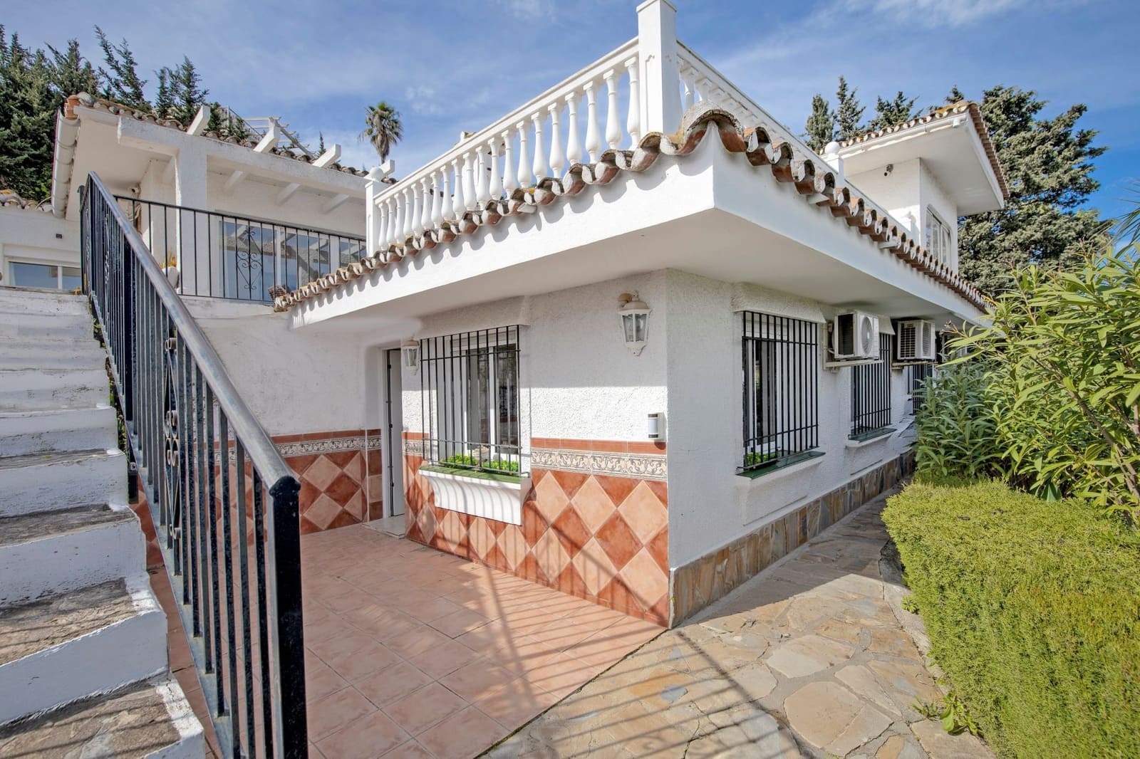 5 Zimmer Villa zu verkaufen in Torrenueva mit Pool Garage - 1.100.000 € (Ref: 9658425)