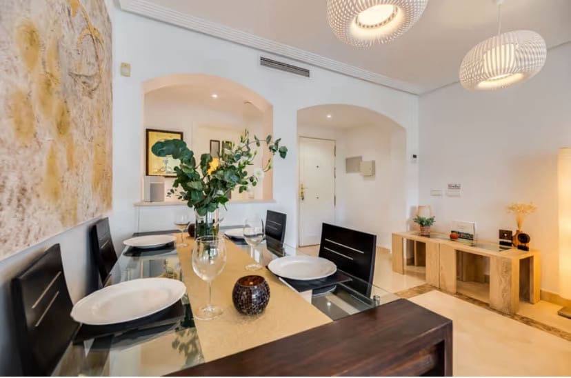 Apartamento de 2 habitaciones en Los Arqueros en venta con piscina garaje - 425.000 € (Ref: 9670130)