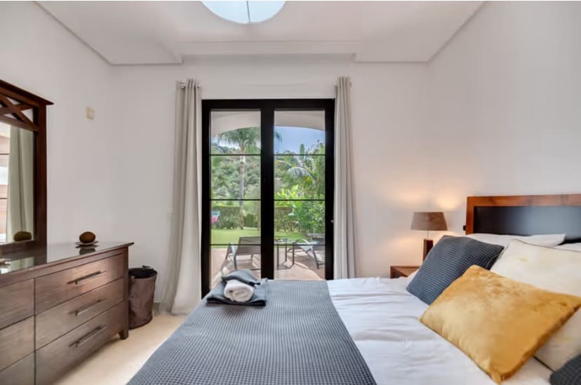 Apartamento de 2 habitaciones en Los Arqueros en venta con piscina garaje - 425.000 € (Ref: 9670130)