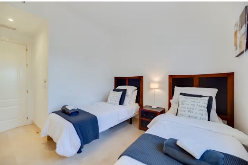 Apartamento de 2 habitaciones en Los Arqueros en venta con piscina garaje - 425.000 € (Ref: 9670130)