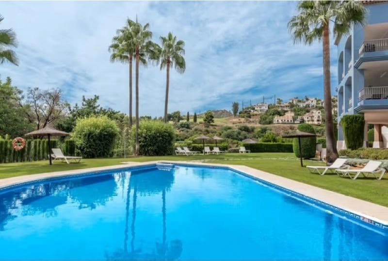 Apartamento de 2 habitaciones en Los Arqueros en venta con piscina garaje - 425.000 € (Ref: 9670130)