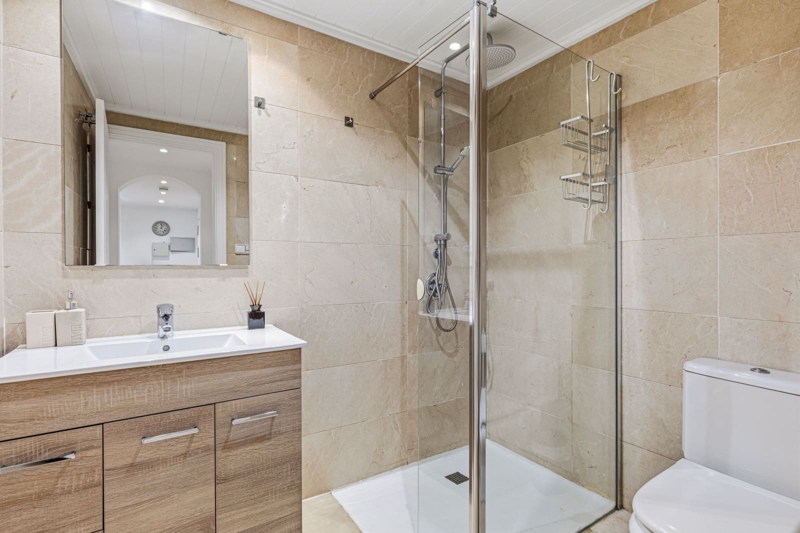 2 bedroom Apartment for sale in Los Arqueros with pool garage - € 425,000 (Ref: 9670130)