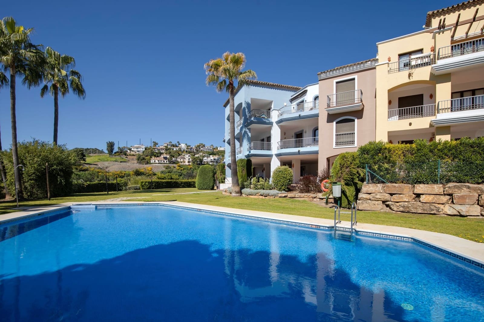 2 bedroom Apartment for sale in Los Arqueros with pool garage - € 425,000 (Ref: 9670130)