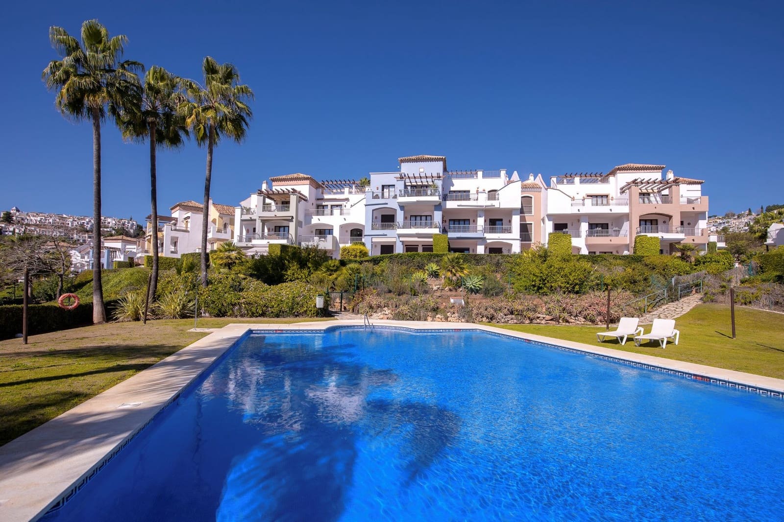 2 bedroom Apartment for sale in Los Arqueros with pool garage - € 425,000 (Ref: 9670130)