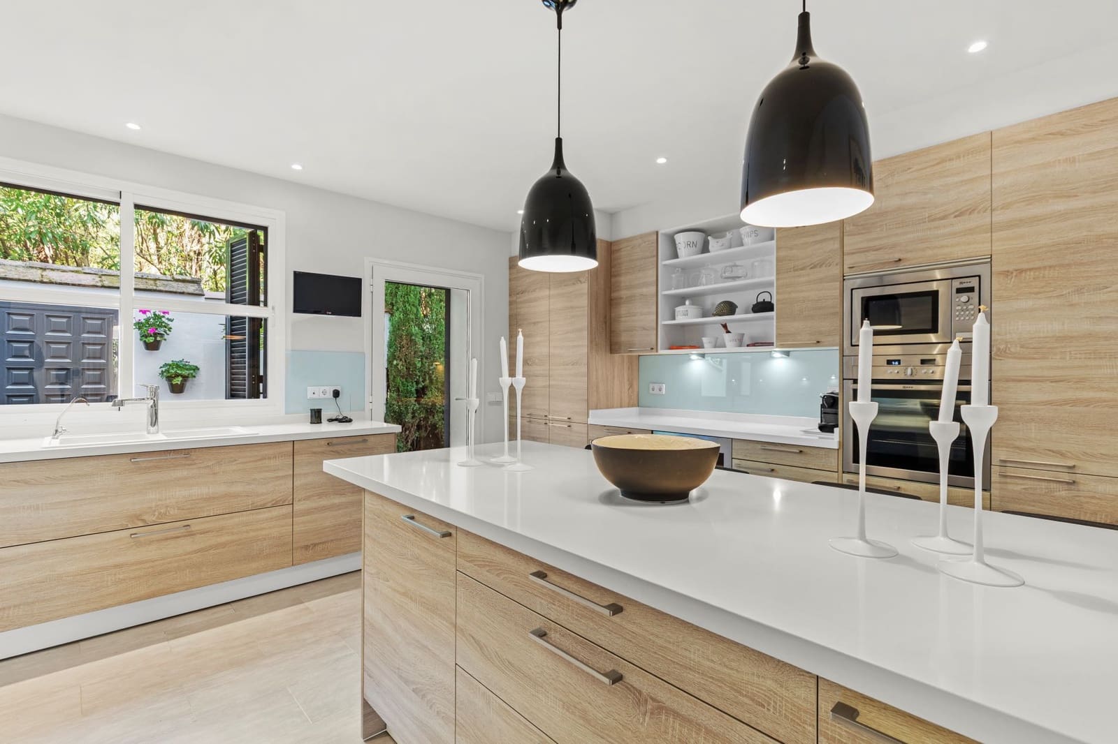 5 makuuhuone Huvila myytävänä paikassa Golden Mile mukana uima-altaan 
autotalli - 4 850 000 € (Ref: 9694872)