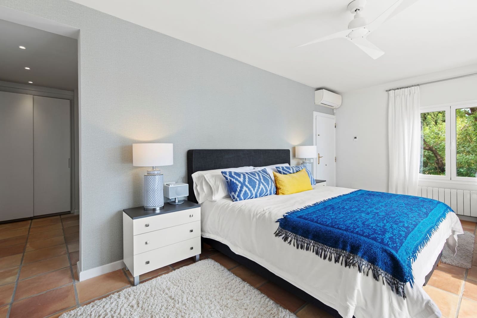 5 makuuhuone Huvila myytävänä paikassa Golden Mile mukana uima-altaan 
autotalli - 4 850 000 € (Ref: 9694872)