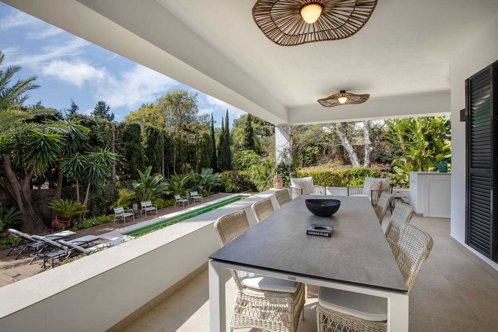 5 makuuhuone Huvila myytävänä paikassa Golden Mile mukana uima-altaan 
autotalli - 4 850 000 € (Ref: 9694872)