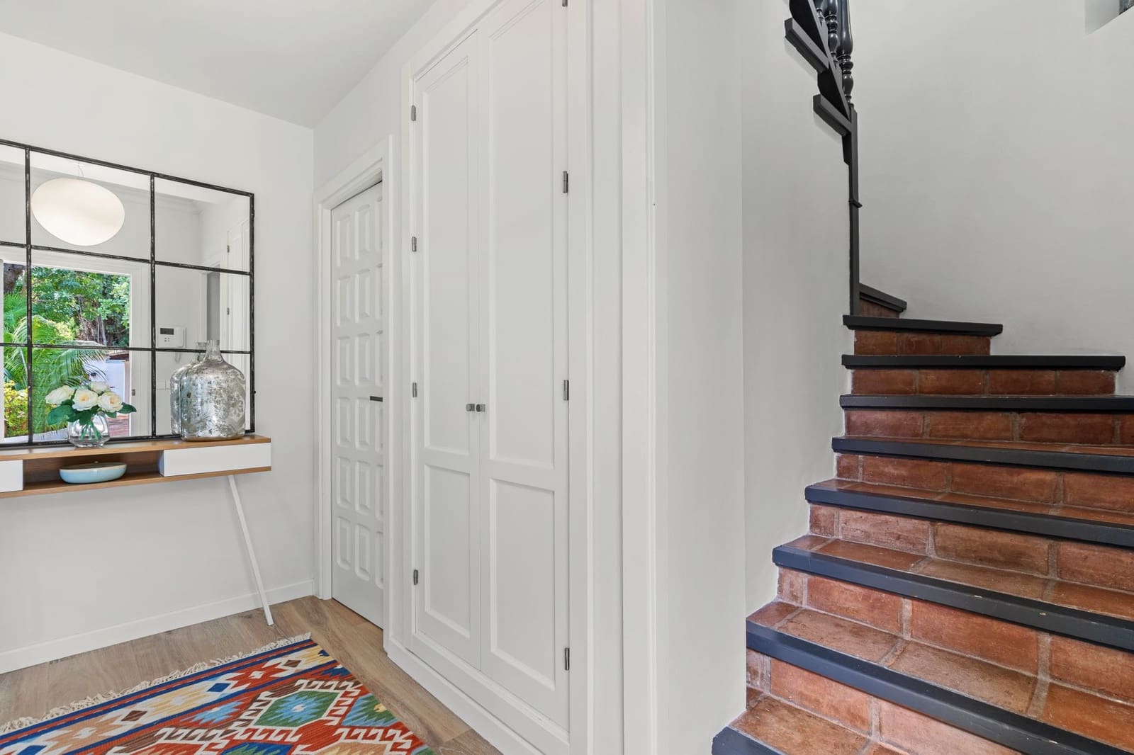 5 makuuhuone Huvila myytävänä paikassa Golden Mile mukana uima-altaan 
autotalli - 4 850 000 € (Ref: 9694872)