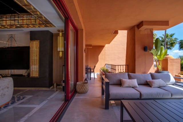 2 quarto Apartamento para venda em Puerto Banus, Marbella com piscina garagem - 2 200 000 € (Ref: 9761744)