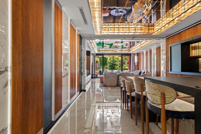 2 quarto Apartamento para venda em Puerto Banus, Marbella com piscina garagem - 2 200 000 € (Ref: 9761744)